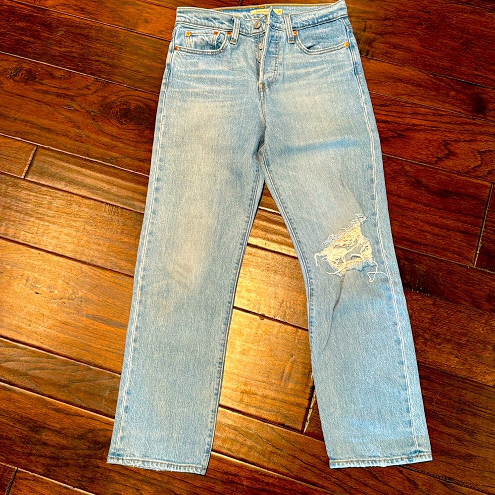 Levi’s Wedgie straight size 26